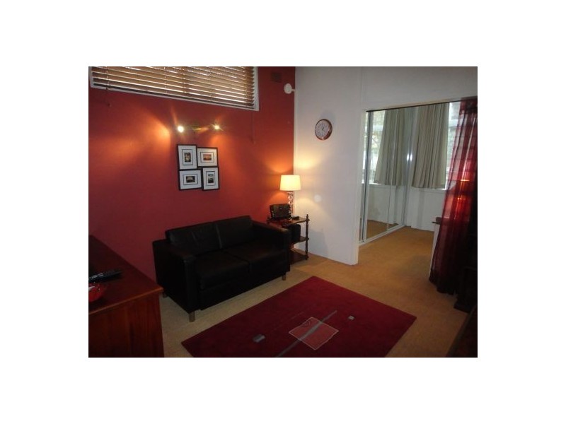 2 Parkes St, Kirribilli NSW 2061