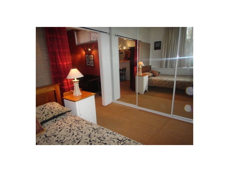 2 Parkes St, Kirribilli NSW 2061