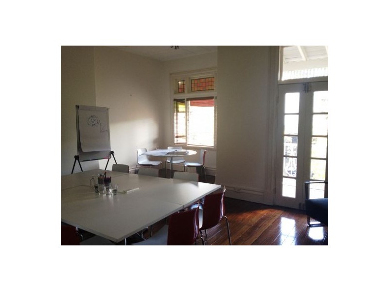 135 Blues Point Rd, Mcmahons Point NSW 2060