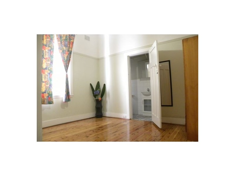 –24 East Crescent St, Mcmahons Point NSW 2060