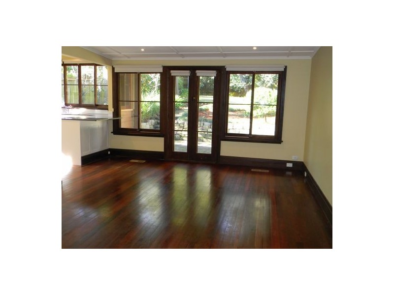 31 Bungalow Ave, Pymble NSW 2073