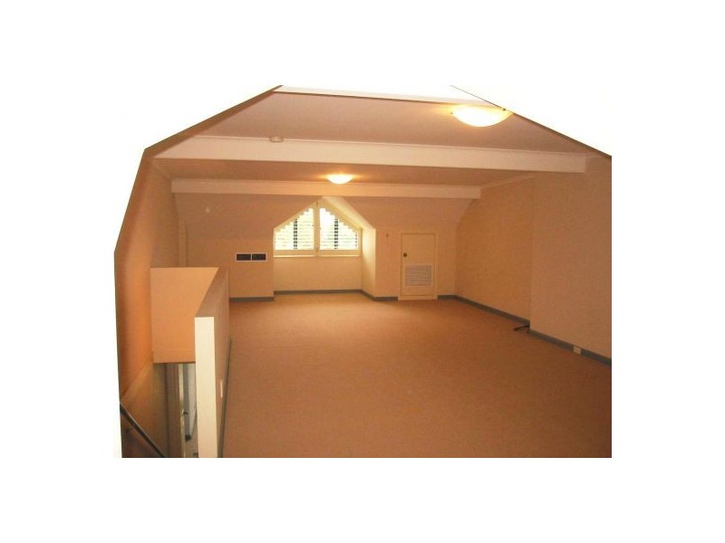 33 Mitchell St, Mcmahons Point NSW 2060