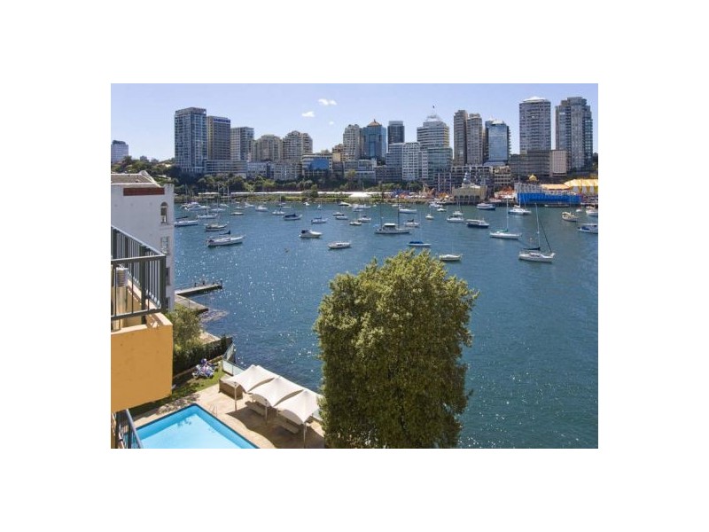 2a Henry Lawson Ave, Mcmahons Point NSW 2060