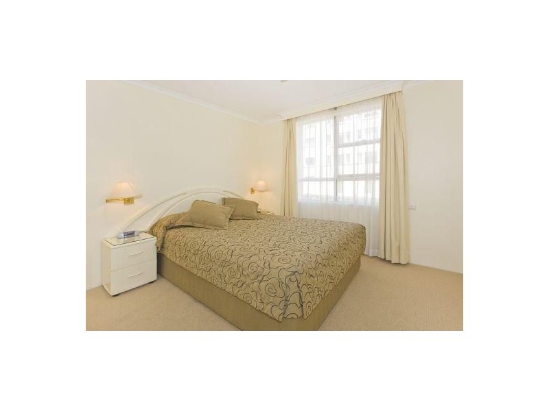 2a Henry Lawson Ave, Mcmahons Point NSW 2060