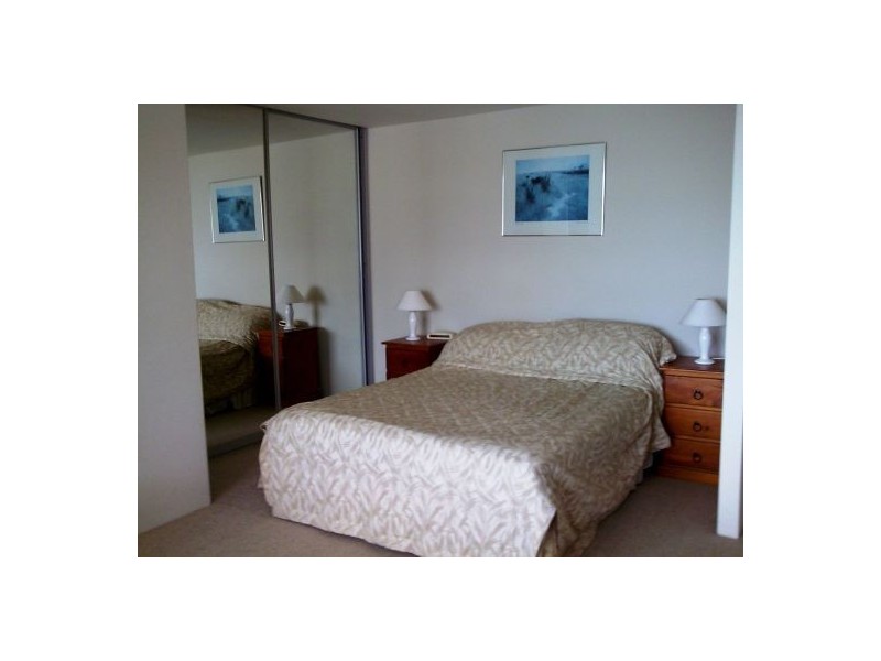 2 East Crescent St, Mcmahons Point NSW 2060