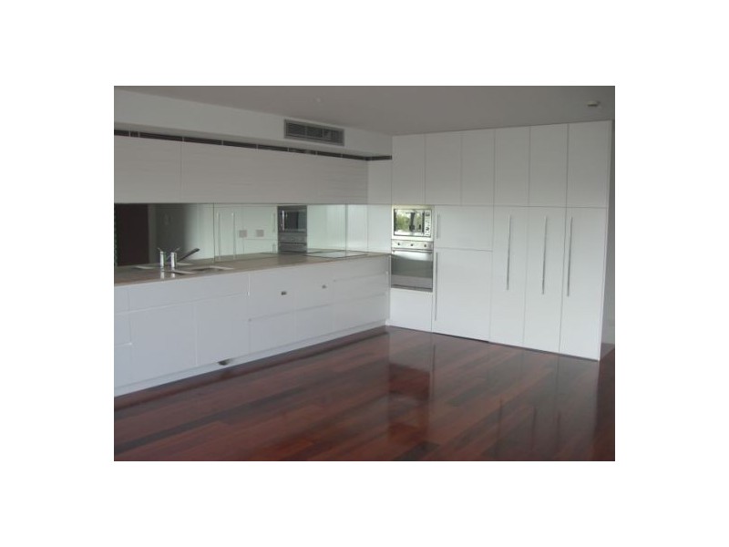 90 Blues Point Rd, Mcmahons Point NSW 2060