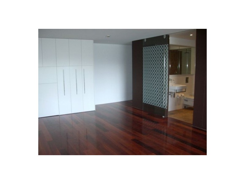 90 Blues Point Rd, Mcmahons Point NSW 2060