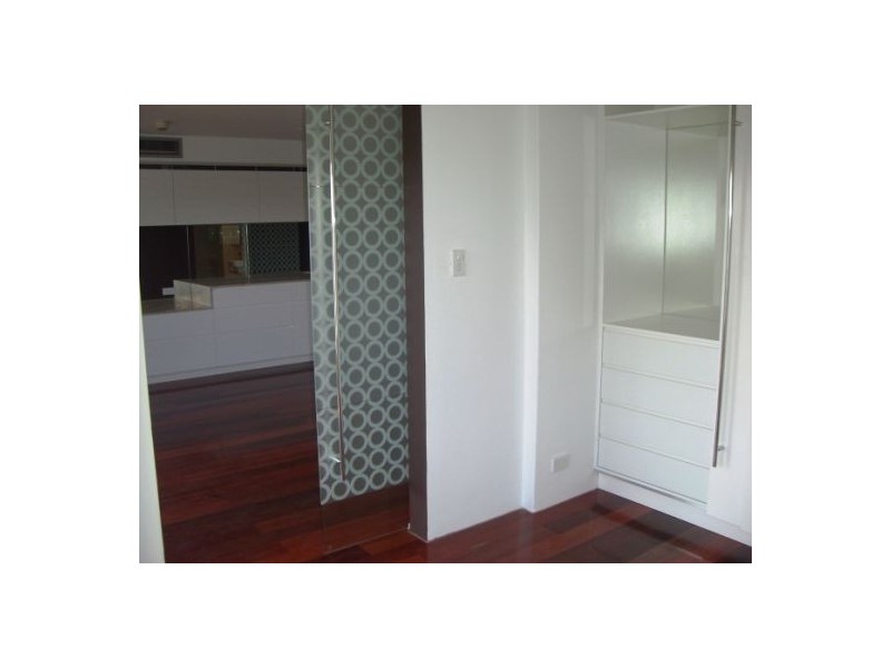 90 Blues Point Rd, Mcmahons Point NSW 2060