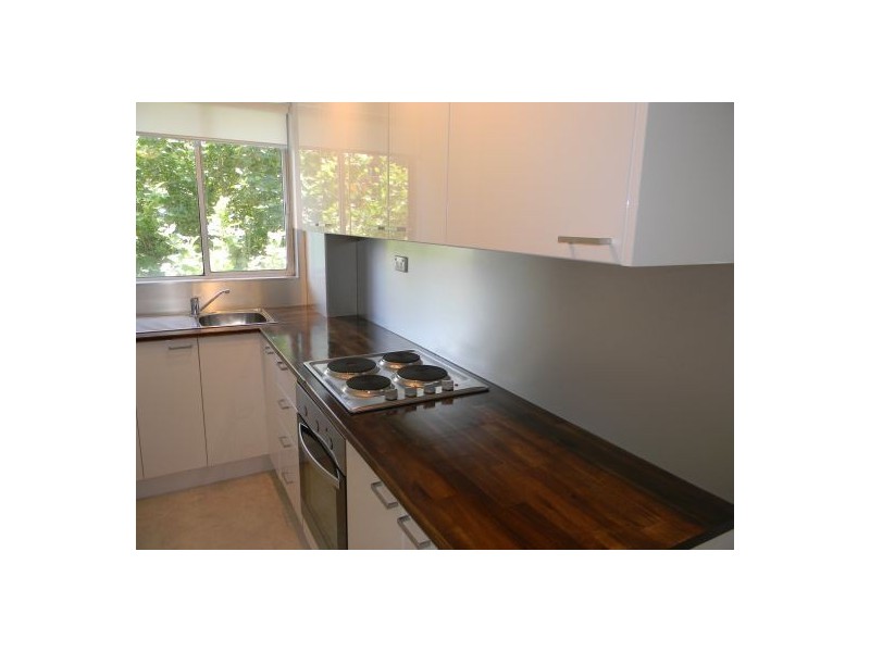 90 Blues Point Rd, Mcmahons Point NSW 2060