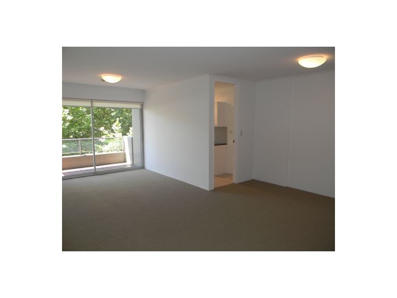 90 Blues Point Rd, Mcmahons Point NSW 2060