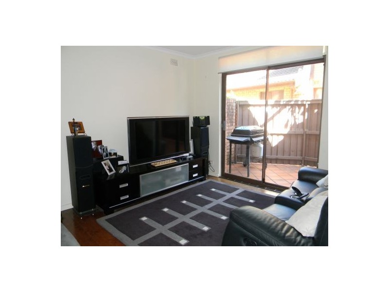 2/3 Boronia St, Wollstonecraft NSW 2065