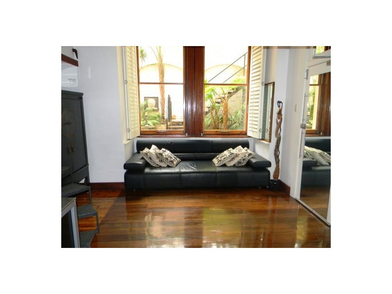 23 East Crescent St, Mcmahons Point NSW 2060