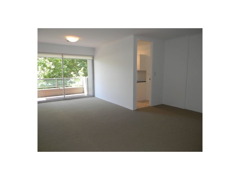 90 Blues Point Rd, Mcmahons Point NSW 2060