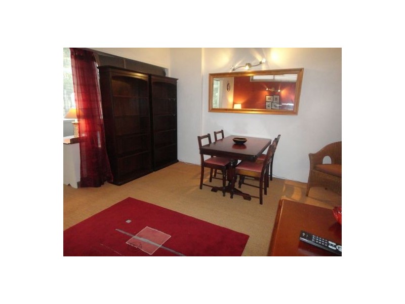 17/2 Parkes St, Kirribilli NSW 2061