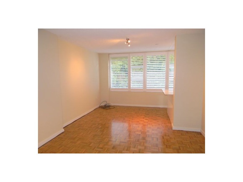 2 East Crescent St, Mcmahons Point NSW 2060