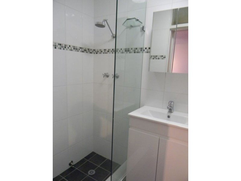 2 East Crescent St, Mcmahons Point NSW 2060