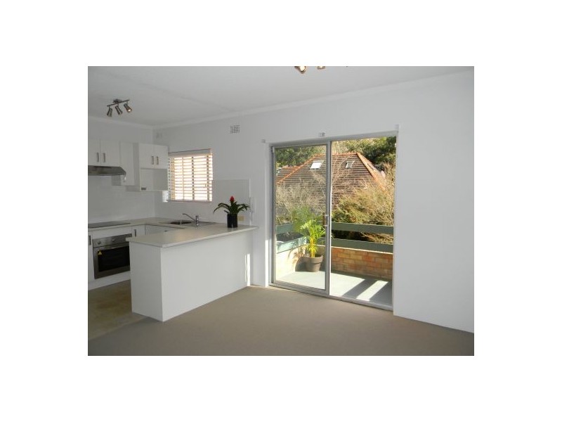 10/27a Eaton St, Neutral Bay NSW 2089