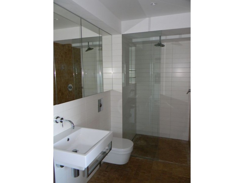 90 Blues Point Rd, Mcmahons Point NSW 2060