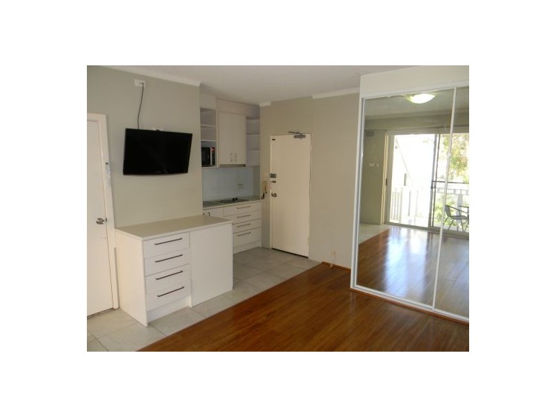 33 Fitzroy St, Kirribilli NSW 2061
