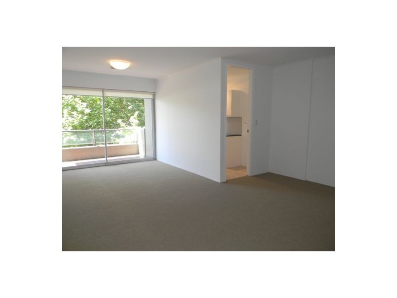 90 Blues Point Rd, Mcmahons Point NSW 2060