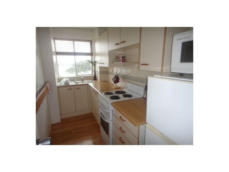 90 Blues Point Rd, Mcmahons Point NSW 2060