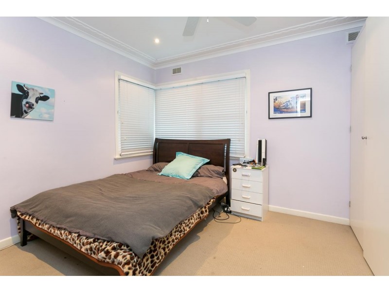 4 Fourth Avenue, Rutherford NSW 2320