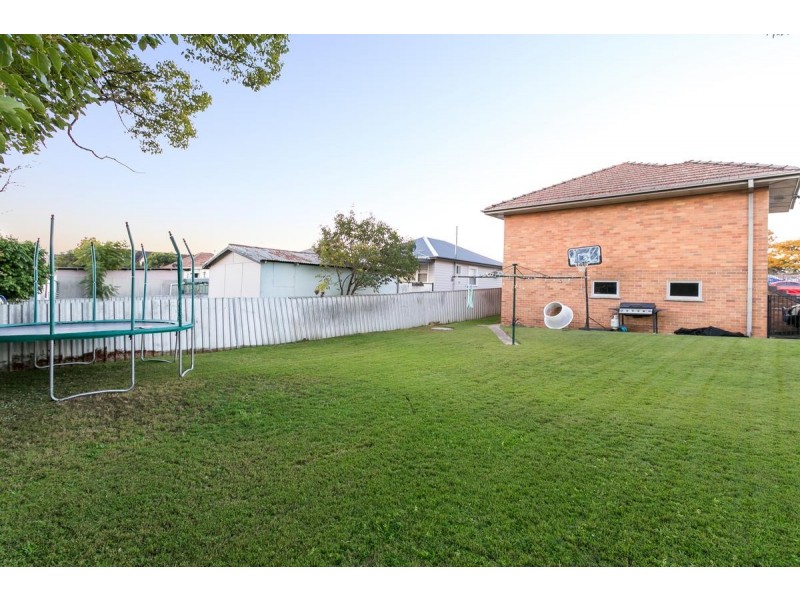 4 Fourth Avenue, Rutherford NSW 2320