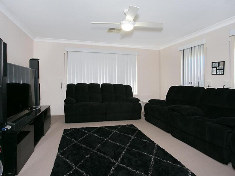 9 Dominic Cove, Rutherford NSW 2320