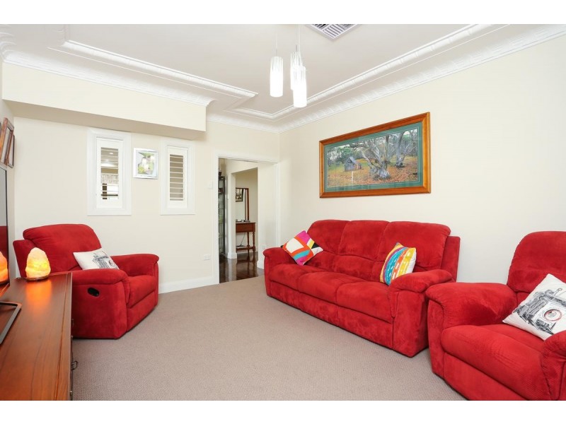 80 Gillies Street, Rutherford NSW 2320