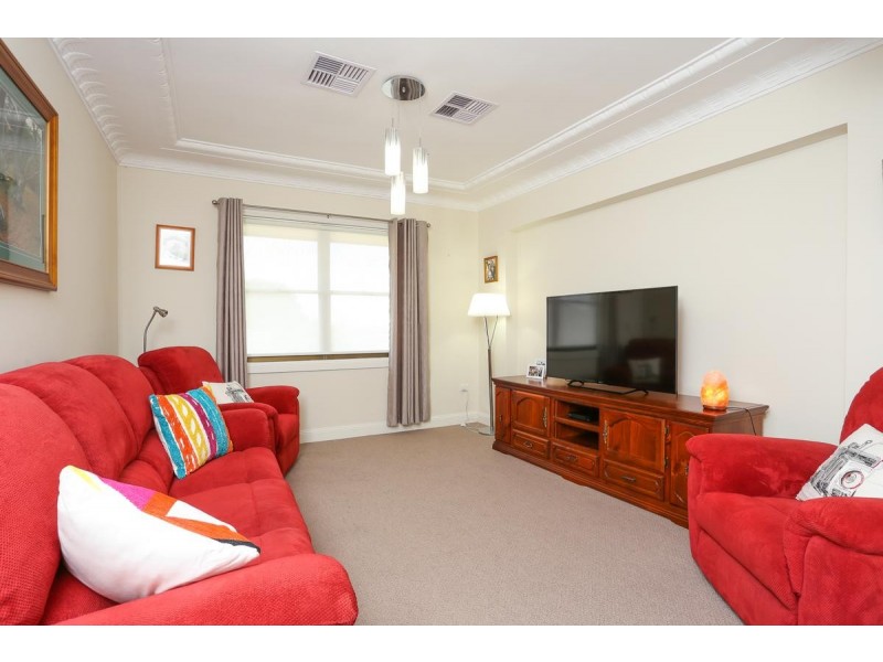 80 Gillies Street, Rutherford NSW 2320