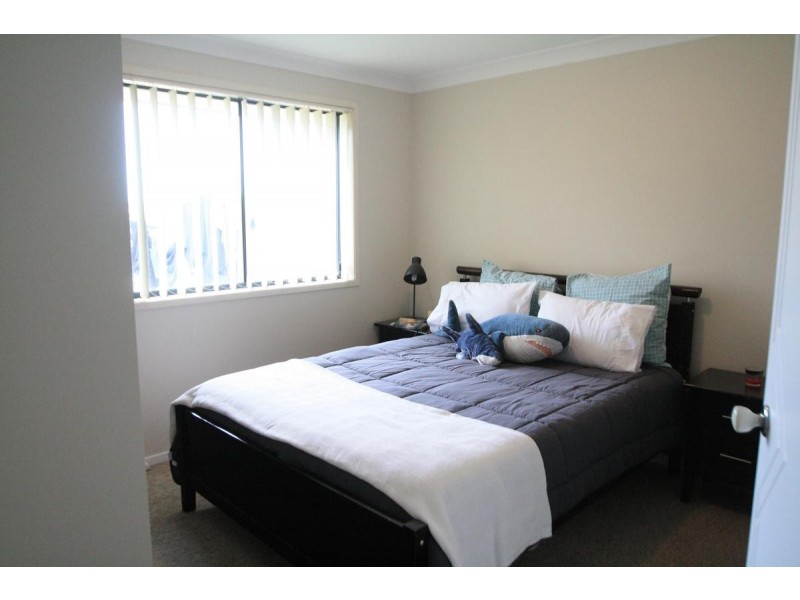 14 Hibiscus Crescent, Aberglasslyn NSW 2320