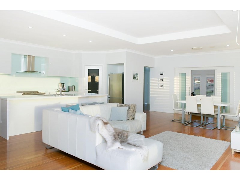 21 Laurie Drive, Raworth NSW 2321