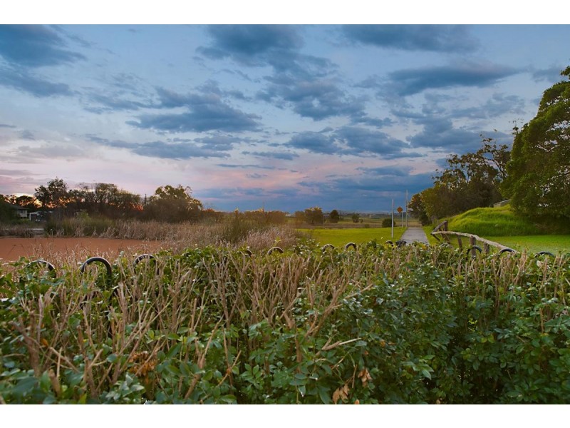 21 Laurie Drive, Raworth NSW 2321