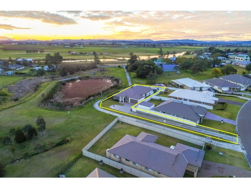 21 Laurie Drive, Raworth NSW 2321