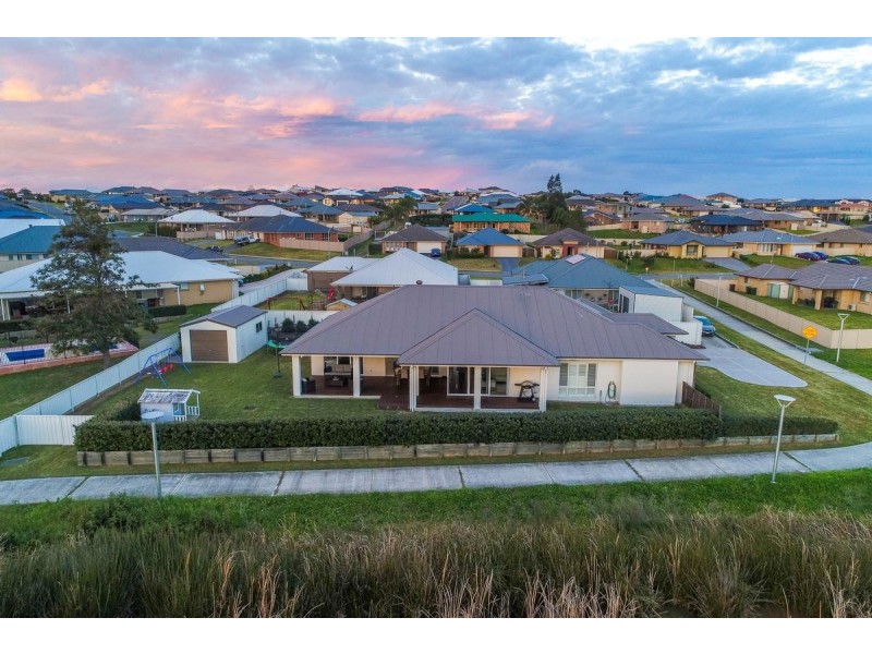 21 Laurie Drive, Raworth NSW 2321