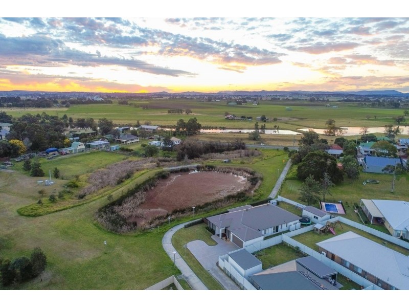 21 Laurie Drive, Raworth NSW 2321