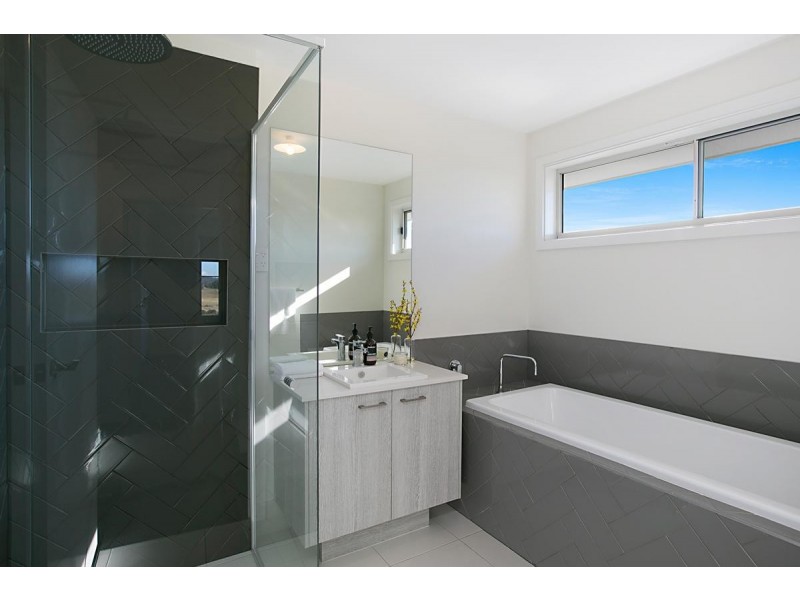 14 Orlando Close, Windella NSW 2320