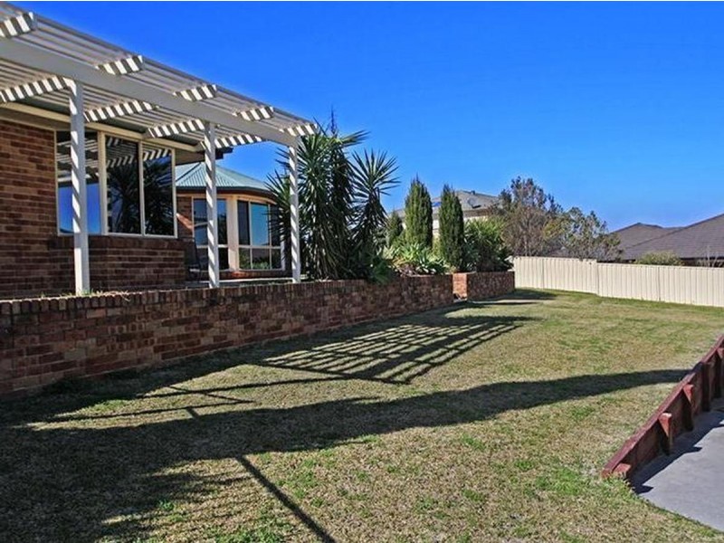 13 Caitlin Close, Bolwarra Heights NSW 2320