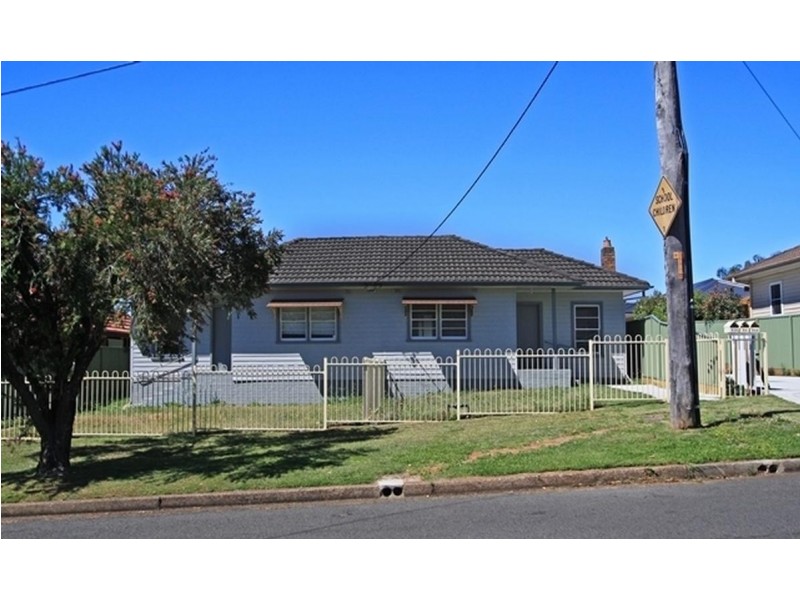 B/82 Gillies Street, Rutherford NSW 2320