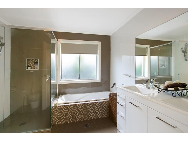 22 Diamond Circuit, Rutherford NSW 2320