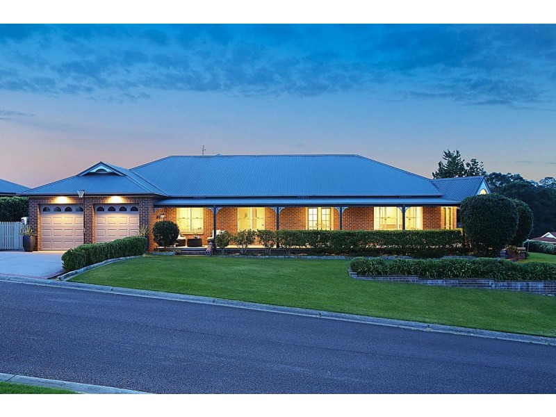 5 Amber Grove, Bolwarra Heights NSW 2320