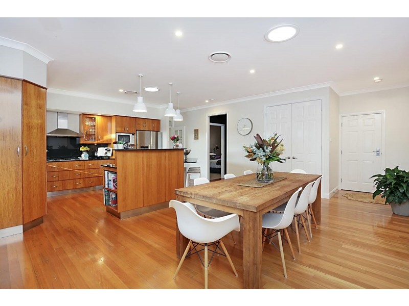 5 Amber Grove, Bolwarra Heights NSW 2320