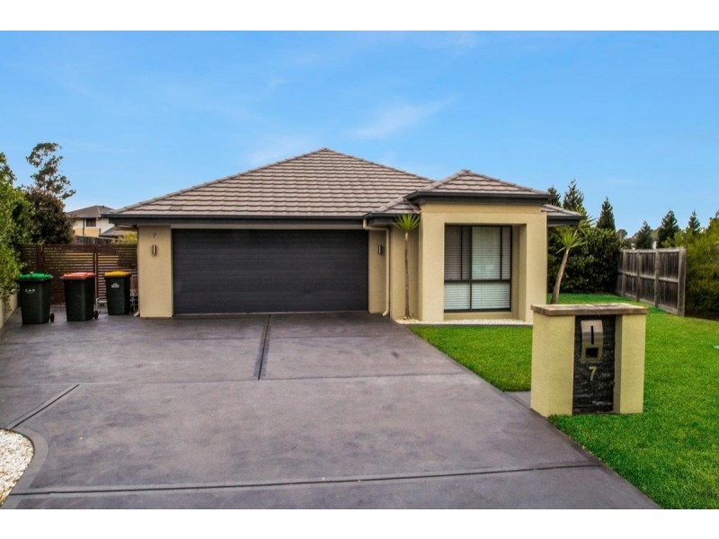 7 Galeff Place, Bolwarra Heights NSW 2320