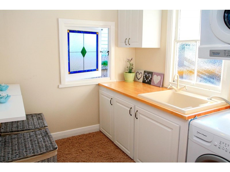 4 Roy Street, Lorn NSW 2320