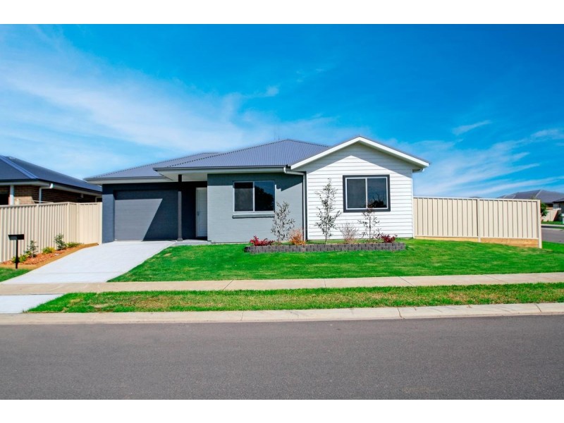 16 Peridot Street, Rutherford NSW 2320