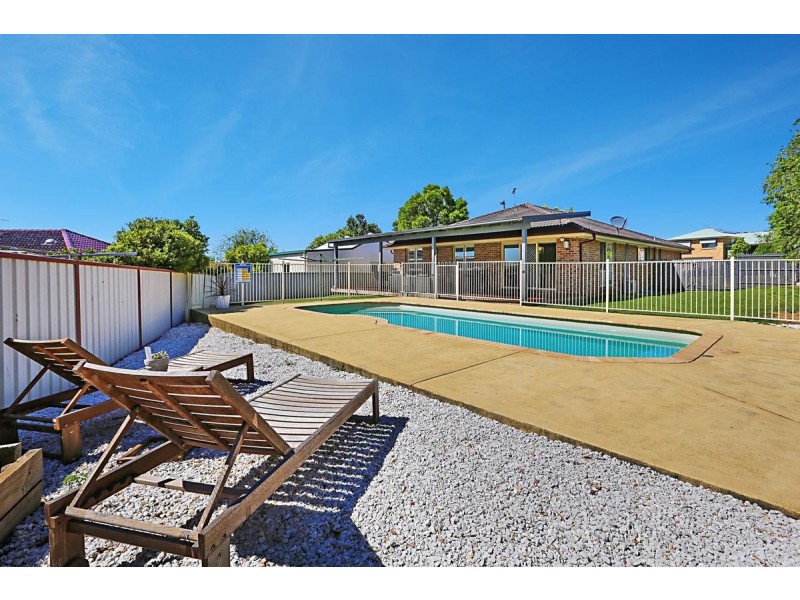 11 Douglas Close, Largs NSW 2320