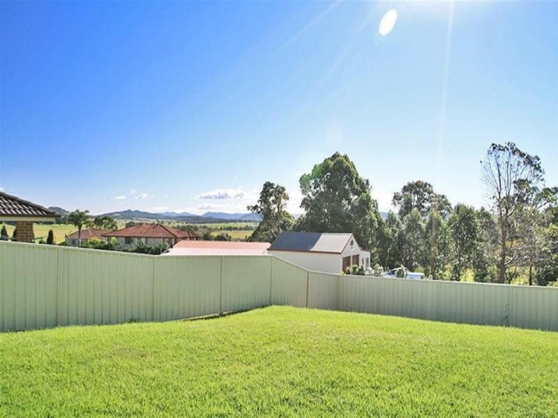 10 Vikki Avenue, Rutherford NSW 2320