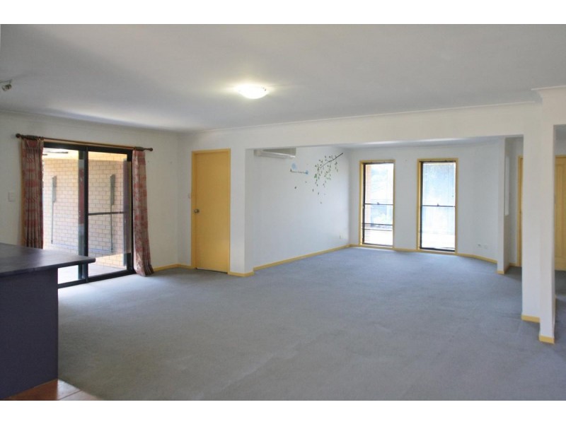 42 STREETON DRIVE, Metford NSW 2323