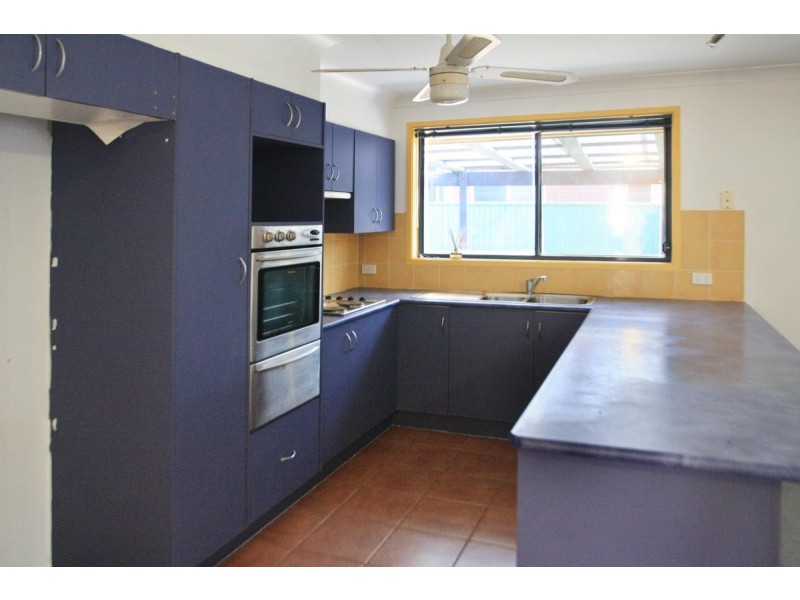 42 STREETON DRIVE, Metford NSW 2323