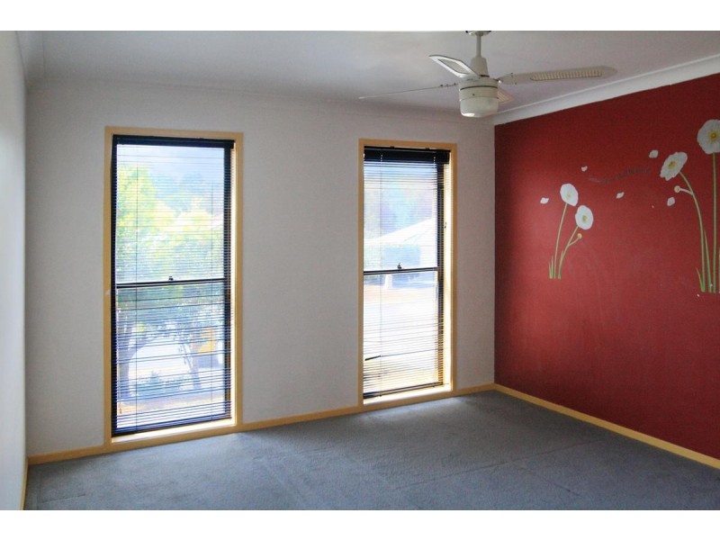 42 STREETON DRIVE, Metford NSW 2323